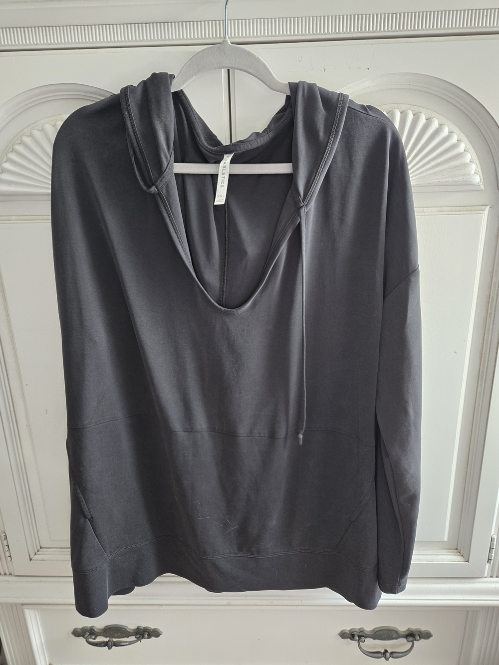 Fabletics Black/Gray Activewear Top - Size XXL